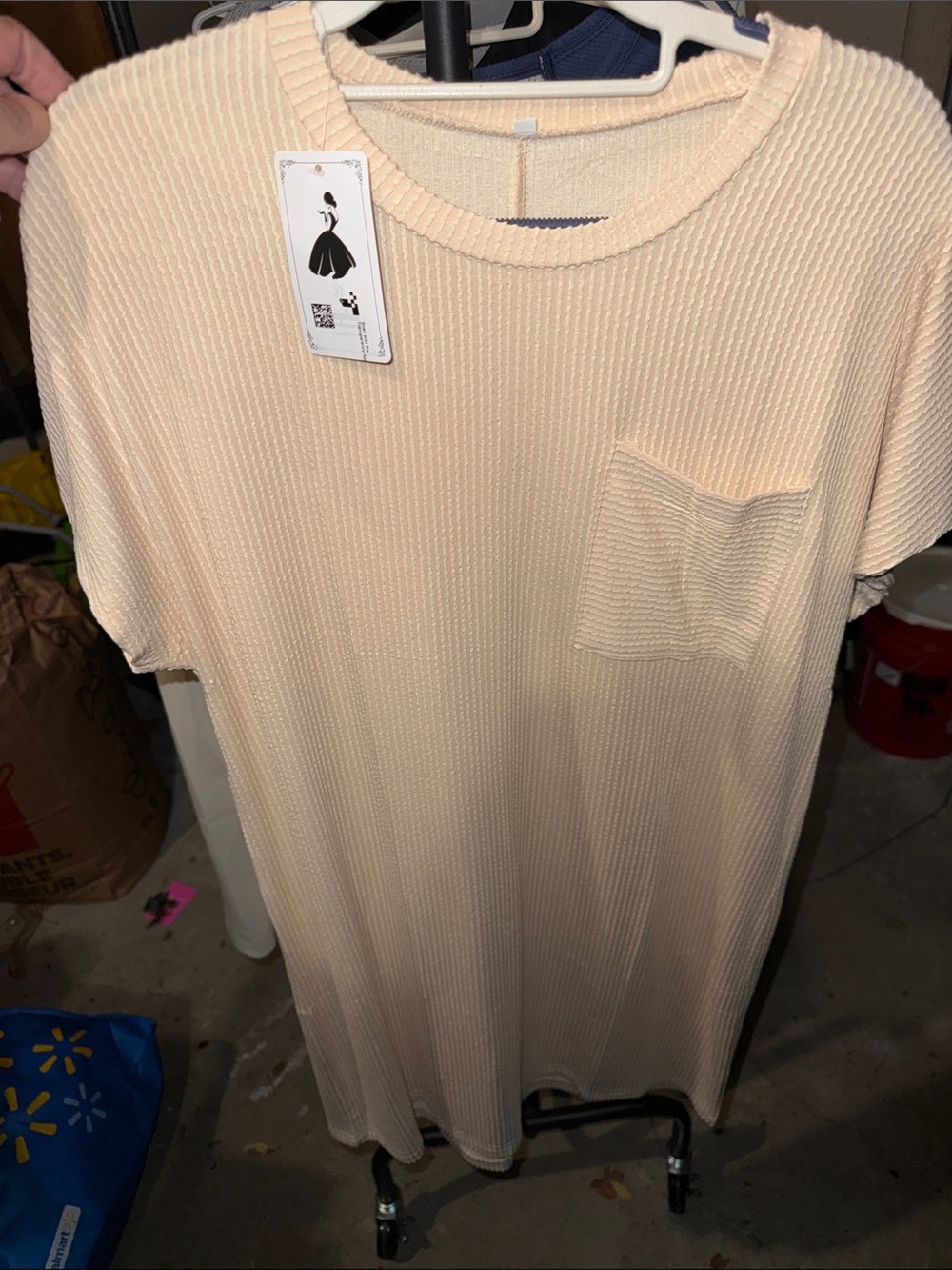 Women’s Cream Short-Sleeve Textured Pocket dress